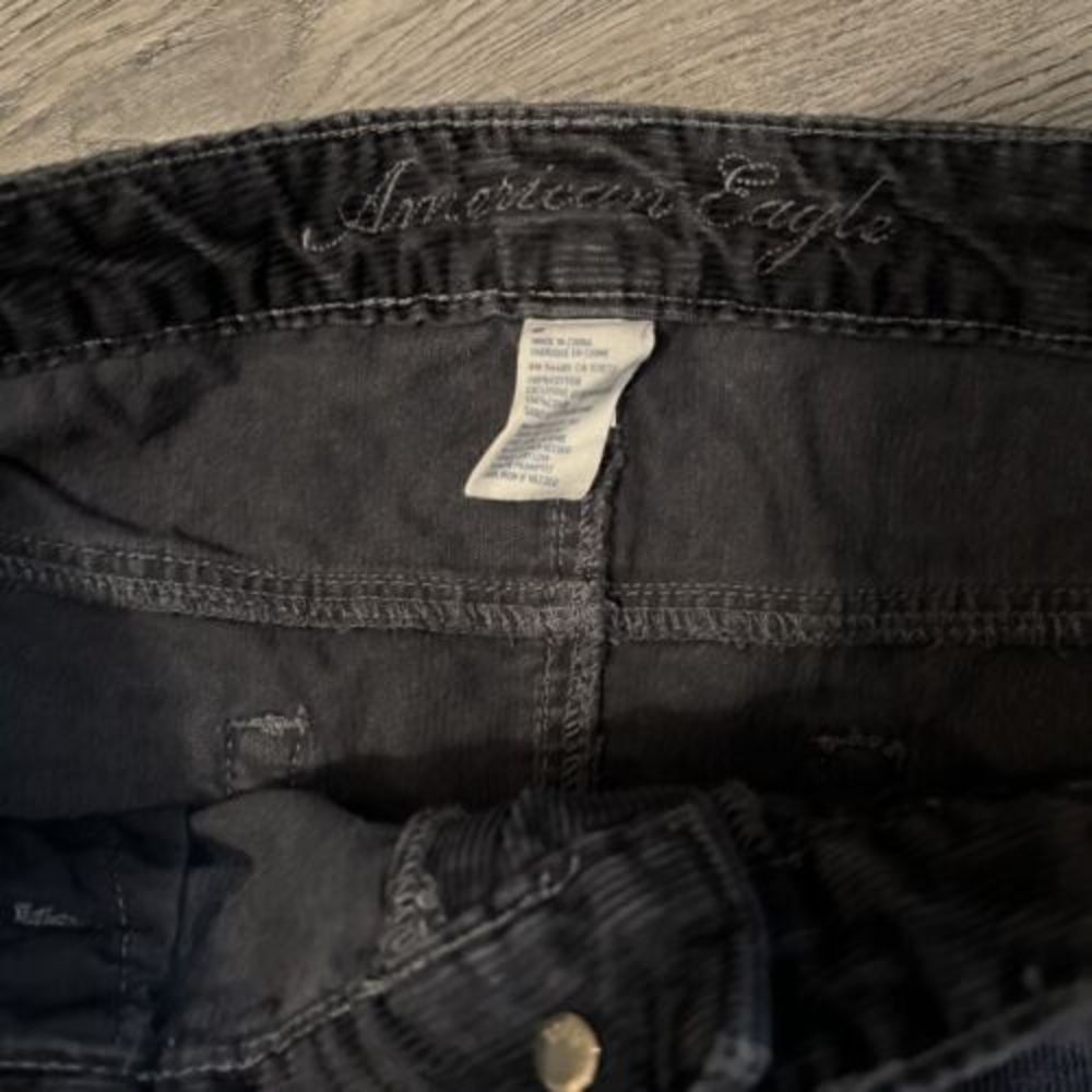 American Eagle Y2K Corduroy Mini Skirt Blue Pockets Size 6 Junior Distressed - Picture 4 of 8